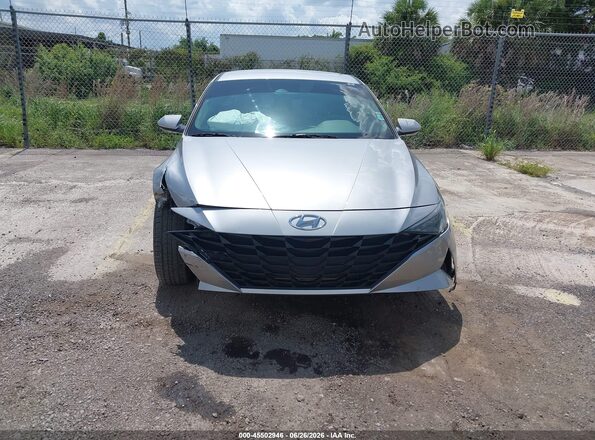 5NPLM4AG3PH100322 2023 HYUNDAI ELANTRA Silver ხელსაწყოთა პანელის ხედი