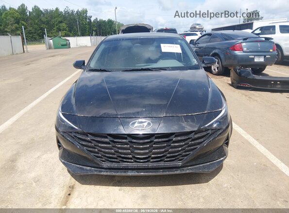 5NPLM4AG3PH101129 2023 HYUNDAI ELANTRA Black Սալոնի հետևի տեսք
