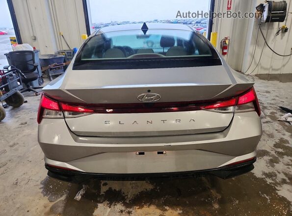 5NPLM4AG4MH046332 2021 HYUNDAI ELANTRA Gray Հետևի տեսք