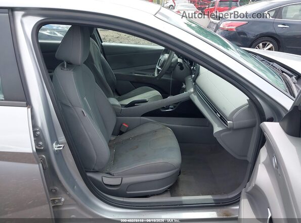 5NPLM4AG4PH091646 2023 HYUNDAI ELANTRA Silver Vista interior delantera