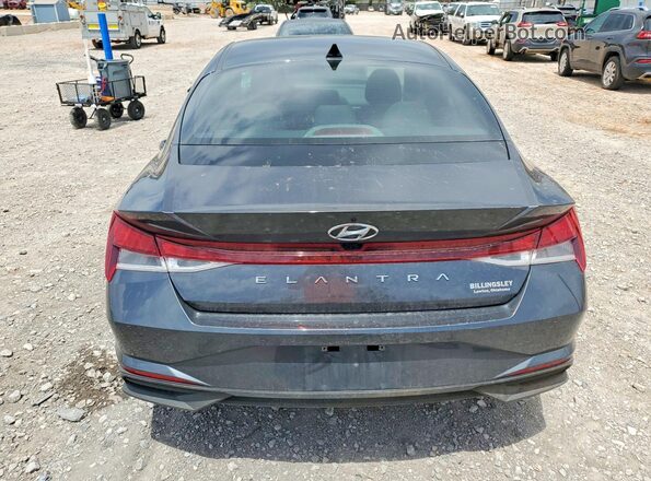 5NPLM4AG5MH004395 2021 HYUNDAI ELANTRA Gray Widok z tyłu