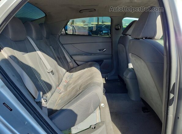 5NPLM4AG5MH051717 2021 HYUNDAI ELANTRA Silver 