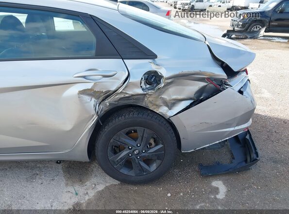 5NPLM4AG5MH052267 2021 HYUNDAI ELANTRA Silver წინა ხედი