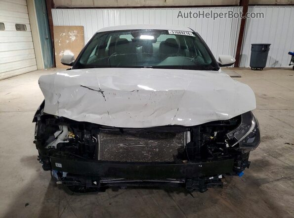 5NPLM4AG5PH103867 2023 HYUNDAI ELANTRA Белый Вид спереди