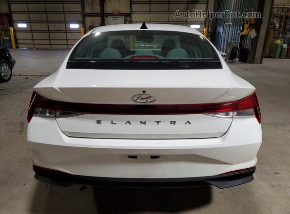 5NPLM4AG5PH103867 2023 HYUNDAI ELANTRA Белый Вид сзади
