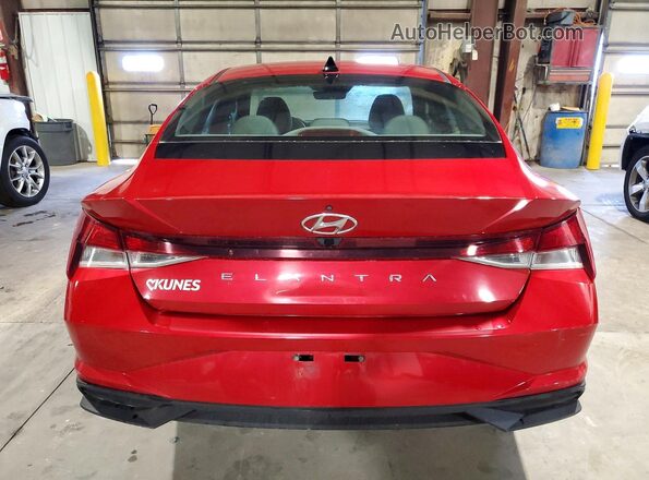 5NPLM4AG6MH019486 2021 HYUNDAI ELANTRA Red Հետևի տեսք