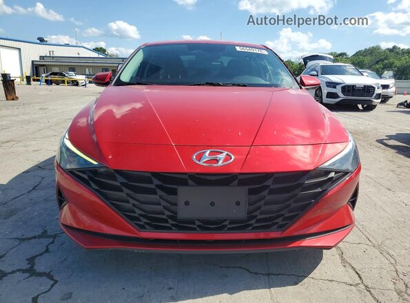 5NPLM4AG6PH103750 2023 HYUNDAI ELANTRA Red Widok z przodu