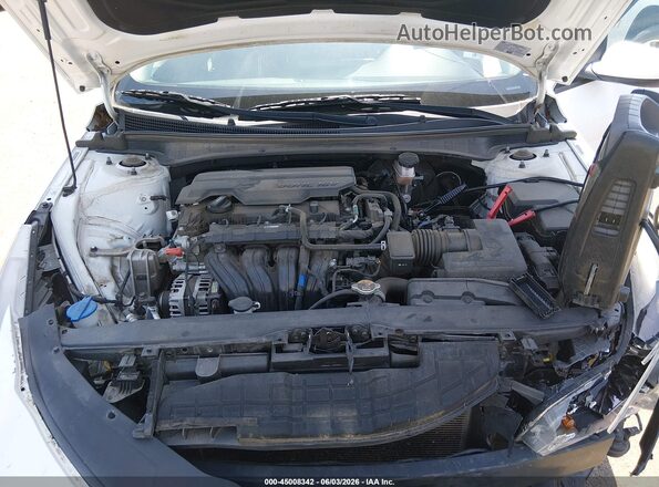 5NPLM4AG7NH059609 2022 HYUNDAI ELANTRA White Widok z tyłu