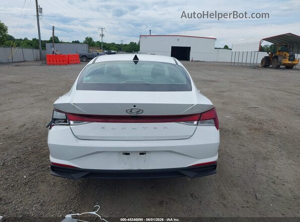 5NPLM4AG7NH085949 2022 HYUNDAI ELANTRA White 