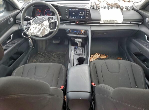5NPLM4AG7PH088112 2023 HYUNDAI ELANTRA Gray Widok deski rozdzielczej