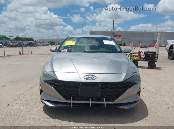 5NPLM4AG8MH009428 2021 HYUNDAI ELANTRA Silver უკანა სალონის ხედი
