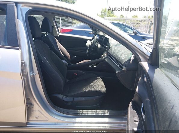 5NPLM4AG8MH010241 2021 HYUNDAI ELANTRA Silver წინა სალონის ხედი