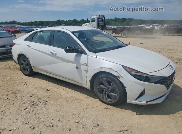 5NPLM4AG8MH022597 2021 HYUNDAI ELANTRA White 