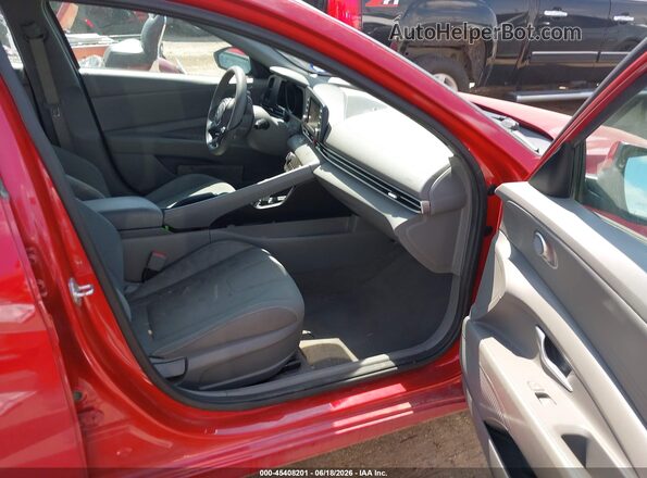 5NPLM4AG8NH081845 2022 HYUNDAI ELANTRA Red წინა სალონის ხედი