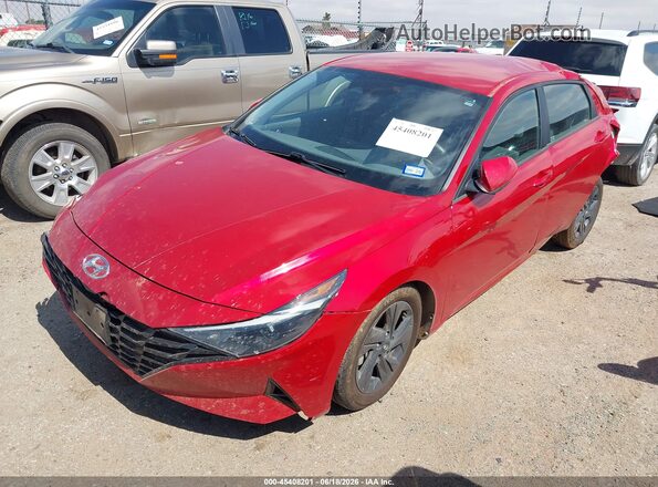 5NPLM4AG8NH081845 2022 HYUNDAI ELANTRA Red წინა მარცხენა ხედი სამი მეოთხედიდან