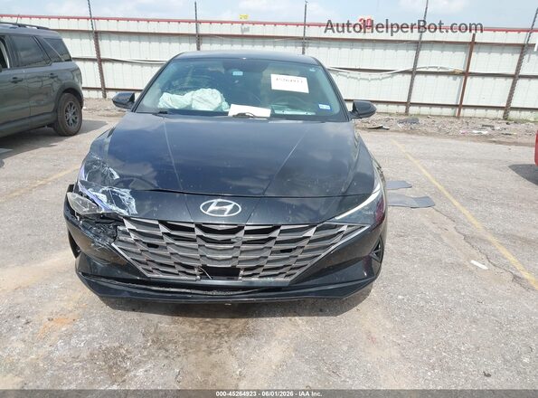 5NPLM4AGXMH045797 2021 HYUNDAI ELANTRA Black Widok zestawu wskaźników