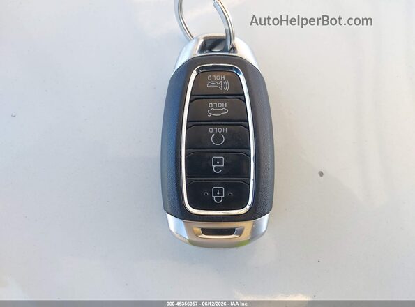 5NPLM4AGXPH091165 2023 HYUNDAI ELANTRA White Dashboard view