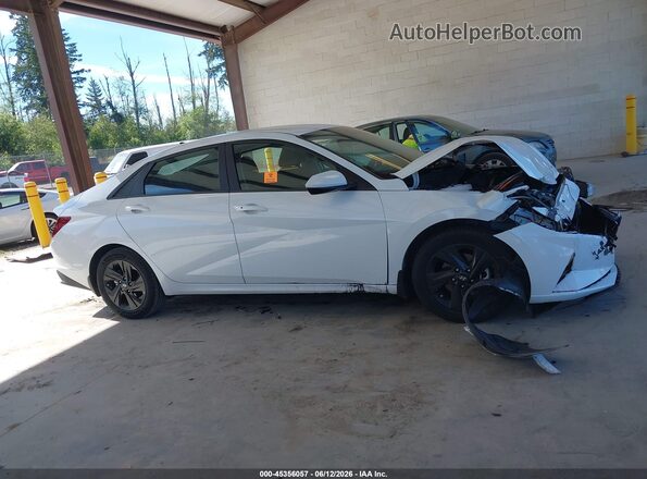 5NPLM4AGXPH091165 2023 HYUNDAI ELANTRA White Rear interior view