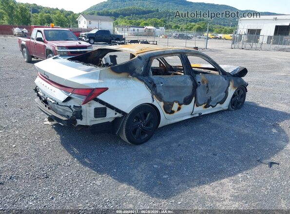 5NPLM4AGXPH093157 2023 HYUNDAI ELANTRA White Задня права чверть