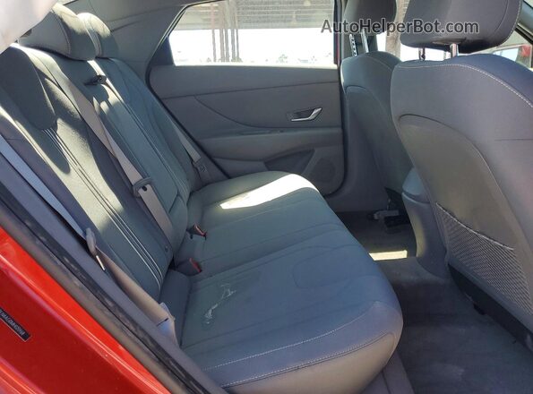 5NPLN4AG0MH020968 2021 HYUNDAI ELANTRA Red Vista de los asientos traseros