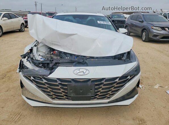 5NPLN4AG0MH026558 2021 HYUNDAI ELANTRA Белый Вид спереди