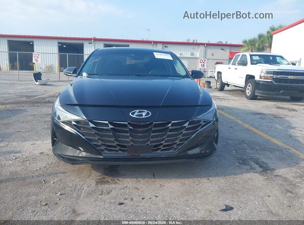 5NPLN4AG1NH058825 2022 HYUNDAI ELANTRA Black Widok wnętrza z tyłu