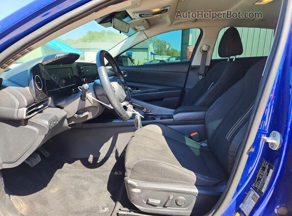 5NPLN4AG8MH023701 2021 HYUNDAI ELANTRA Blue Սալոնի դիմացի տեսք