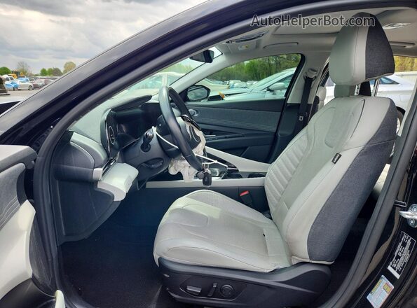 5NPLP4AG0PH105503 2023 HYUNDAI ELANTRA Black Vista interior delantera