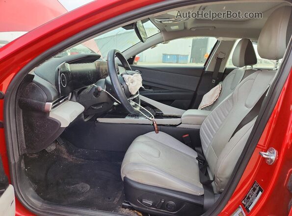 5NPLP4AG1MH019953 2021 HYUNDAI ELANTRA Бордовый Вид салона спереди