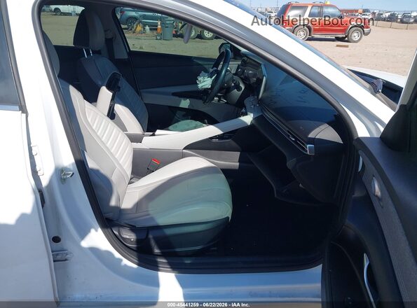 5NPLP4AGXMH002214 2021 HYUNDAI ELANTRA White Front interior view