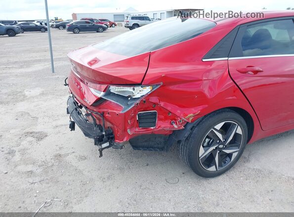5NPLP4AGXNH059045 2022 HYUNDAI ELANTRA Red Widok z przodu