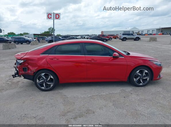 5NPLP4AGXNH059045 2022 HYUNDAI ELANTRA Red Widok wnętrza z tyłu