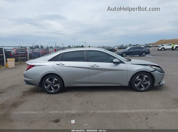 5NPLS4AG0PH090094 2023 HYUNDAI ELANTRA Silver Widok wnętrza z tyłu