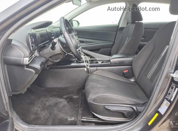 5NPLS4AG1MH019787 2021 HYUNDAI ELANTRA Серый Вид салона спереди