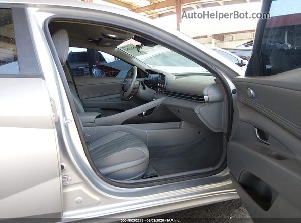 5NPLS4AG1MH023824 2021 HYUNDAI ELANTRA Gray Vista interior delantera