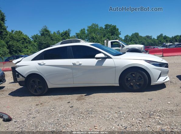 5NPLS4AG1NH058977 2022 HYUNDAI ELANTRA White სალონის 360-გრადუსიანი ხედი