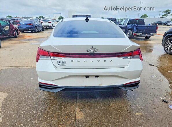 5NPLS4AG2MH033066 2021 HYUNDAI ELANTRA White უკანა ხედი