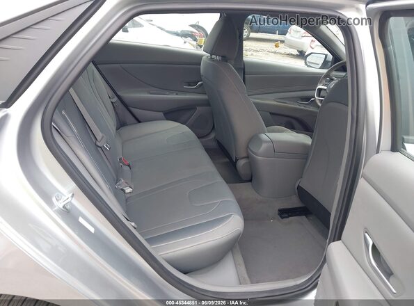 5NPLS4AG5NH075409 2022 HYUNDAI ELANTRA Silver VIN կոդի պիտակի տեսք