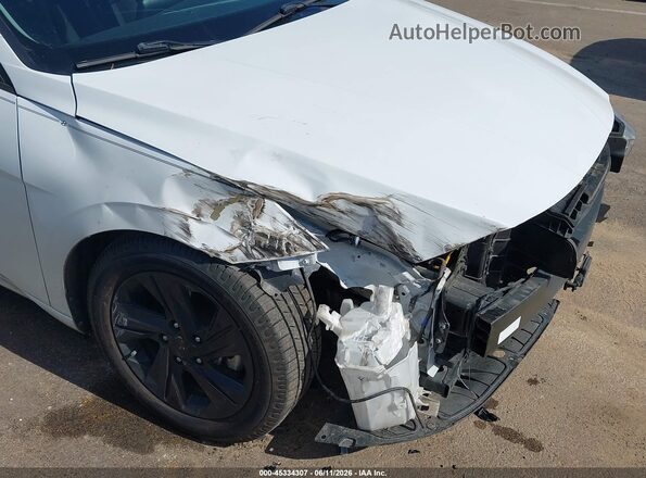 5NPLS4AG6MH018733 2021 HYUNDAI ELANTRA White Դիմացի տեսք