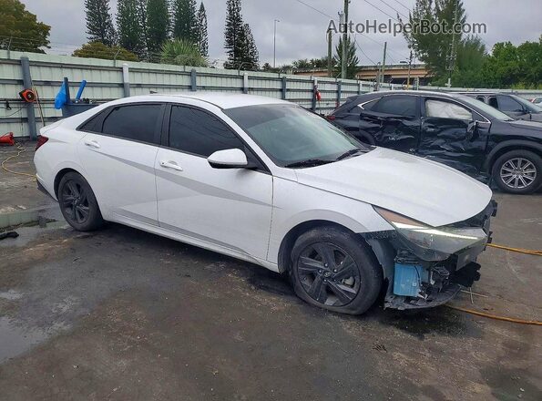 5NPLS4AG6NH084684 2022 HYUNDAI ELANTRA White 