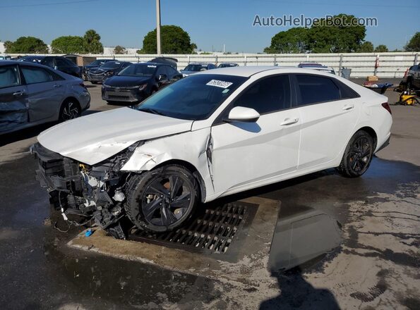 5NPLS4AG6NH084684 2022 HYUNDAI ELANTRA White 