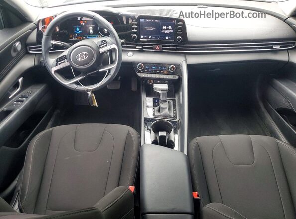 5NPLS4AG7MH042720 2021 HYUNDAI ELANTRA Белый Вид панели приборов
