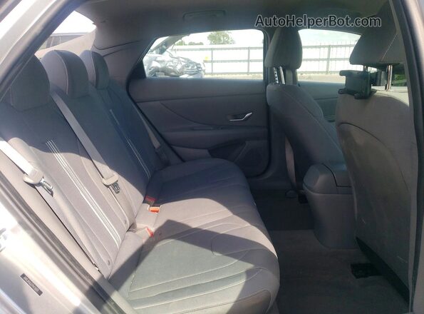 5NPLS4AG7PH115329 2023 HYUNDAI ELANTRA Silver Rear seats view