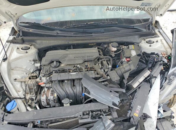 5NPLS4AG8NH053887 2022 HYUNDAI ELANTRA White Rear interior view