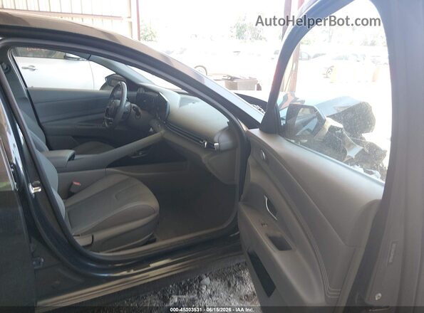 5NPLS4AG8PH106638 2023 HYUNDAI ELANTRA Gray Widok wnętrza z przodu