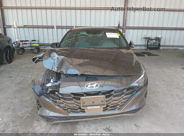 5NPLS4AG8PH106638 2023 HYUNDAI ELANTRA Gray Widok zestawu wskaźników