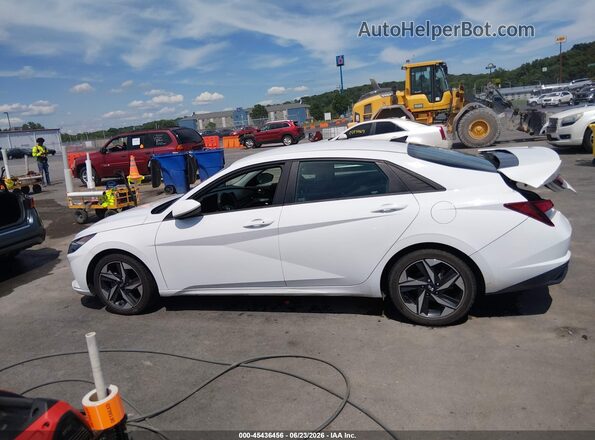 5NPLS4AG8PH108812 2023 HYUNDAI ELANTRA White Vista interior de 360 grados