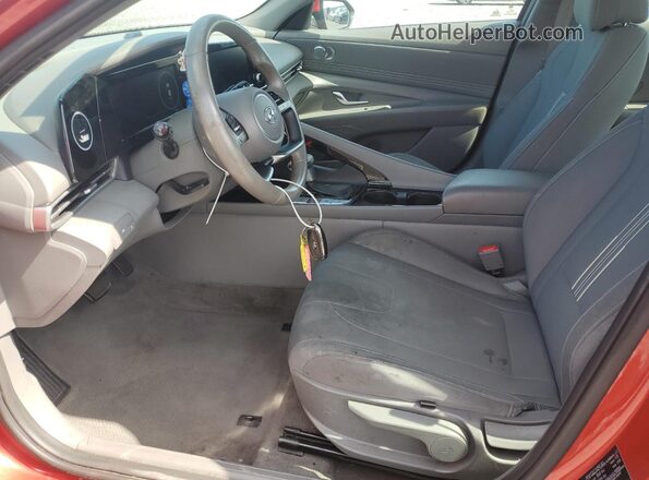 5NPLS4AG9MH042010 2021 HYUNDAI ELANTRA Красный Вид салона спереди