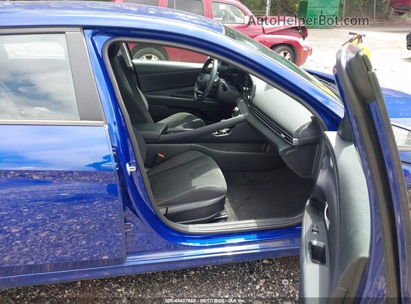 5NPLS4AG9NH068463 2022 HYUNDAI ELANTRA Blue Սալոնի դիմացի տեսք