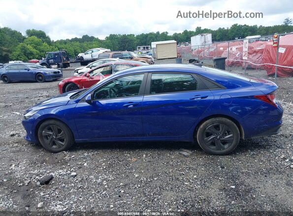 5NPLS4AG9NH068463 2022 HYUNDAI ELANTRA Blue Սալոնի 360 աստիճան տեսք